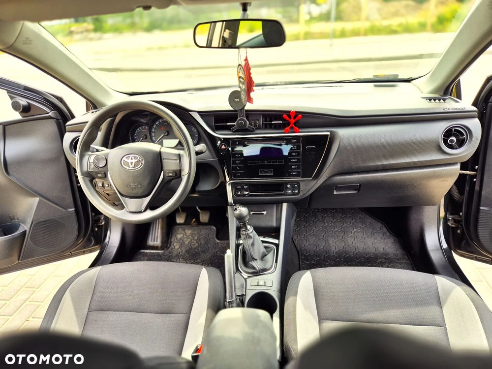 Toyota Auris 1.6 Active - 10