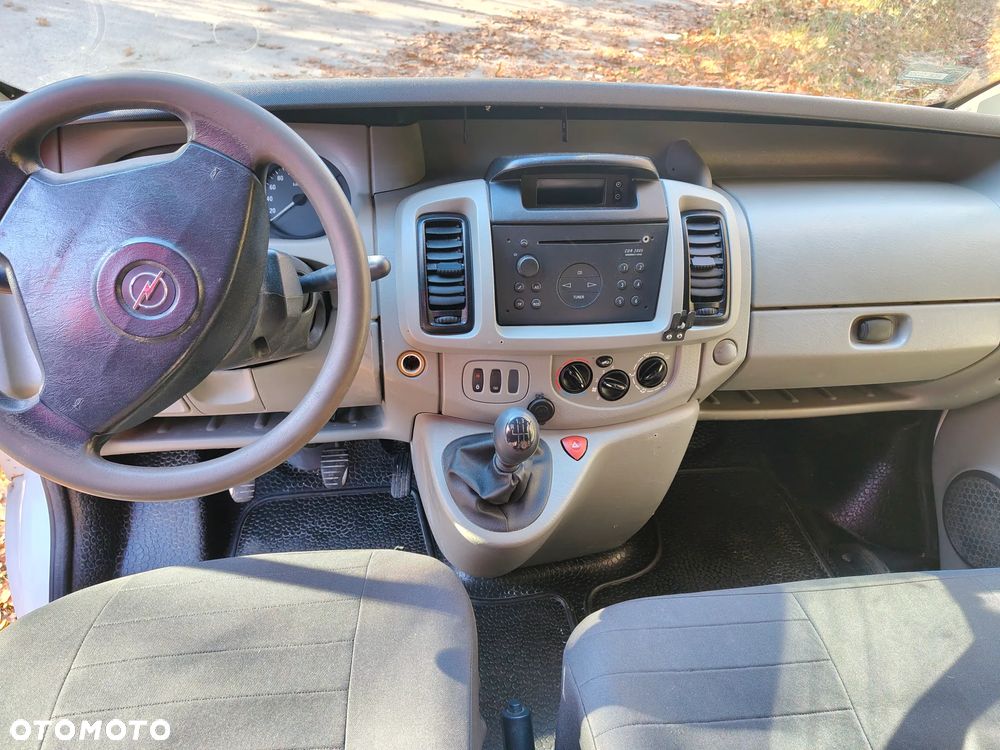 Opel Vivaro - 12