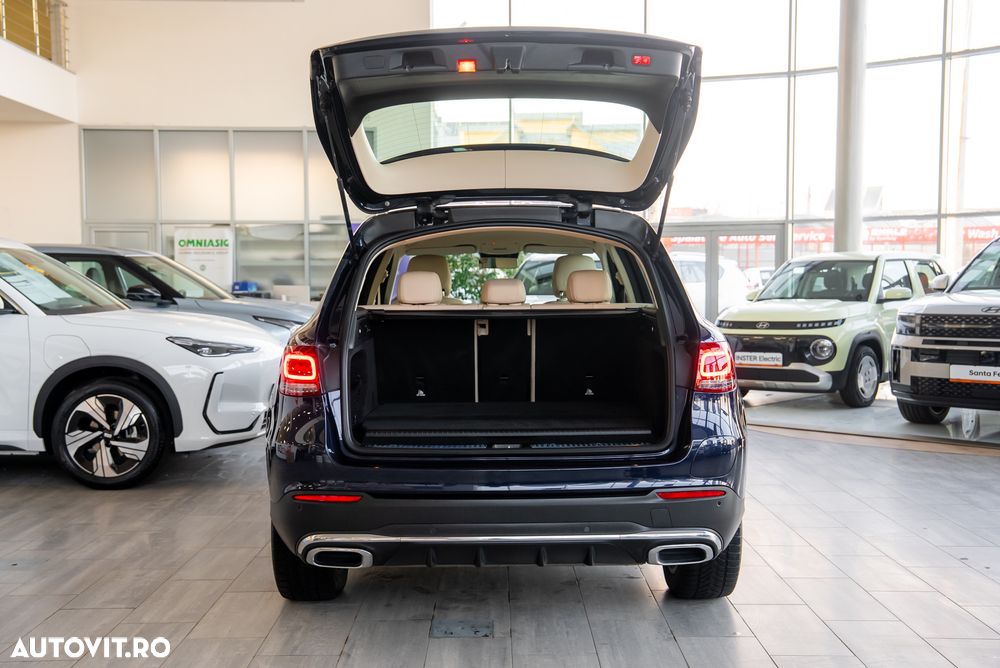 Mercedes-Benz GLC 300 e 4MATIC - 23