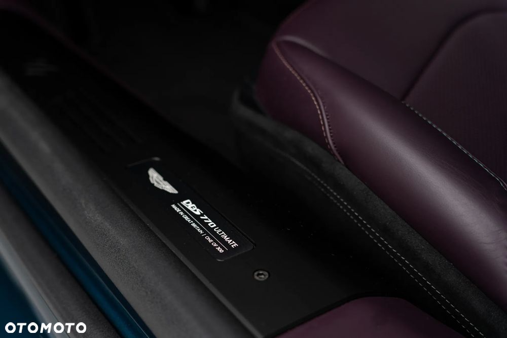 Aston Martin DBS - 23