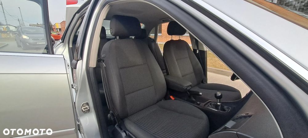 Audi A4 Limousine 1.8 T quattro - 18