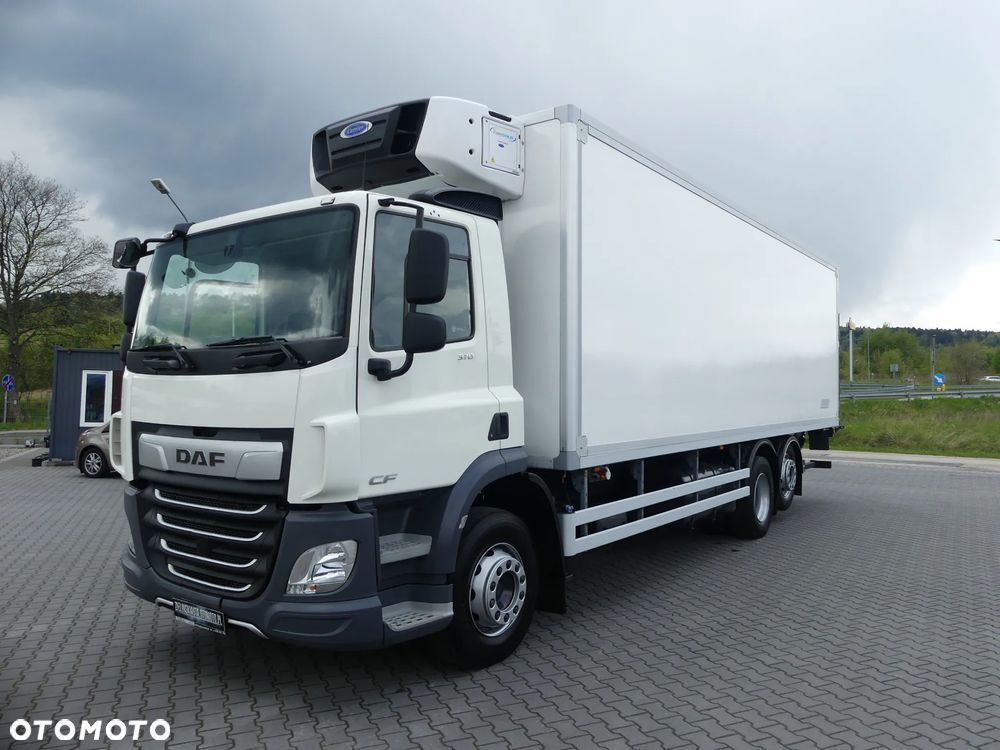 DAF CF 370 / 6x2 / CHŁODNIA 8.25 + WINDA / EURO 6 / 330 TYS KM / - 1
