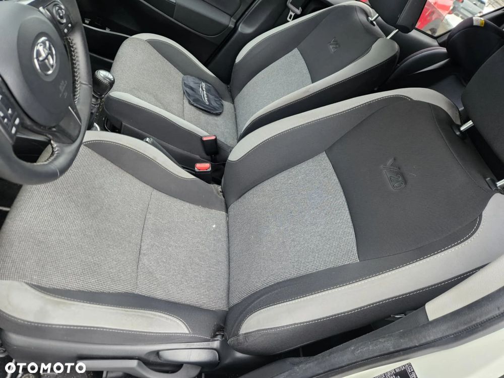 Toyota Yaris 1.5 20th Anniversary - 8