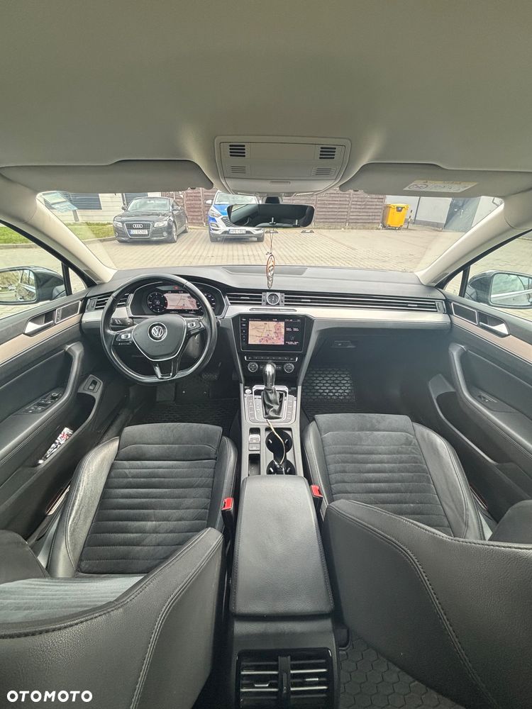 Volkswagen Passat 2.0 TDI SCR 4Mot DSG Highline - 8