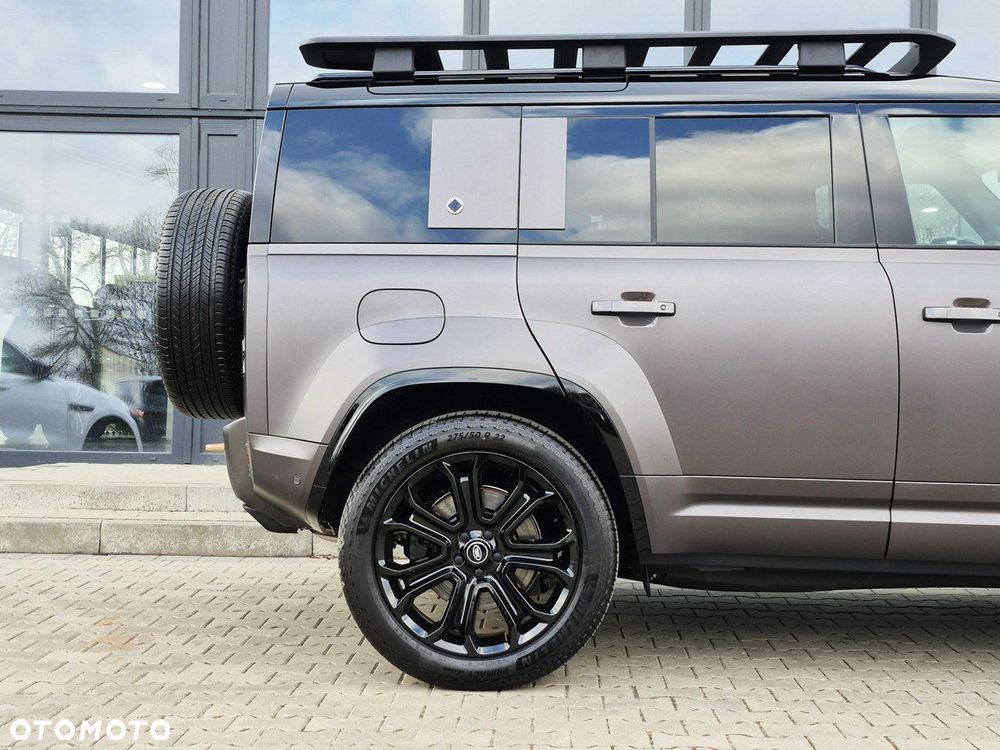 Land Rover Defender - 7