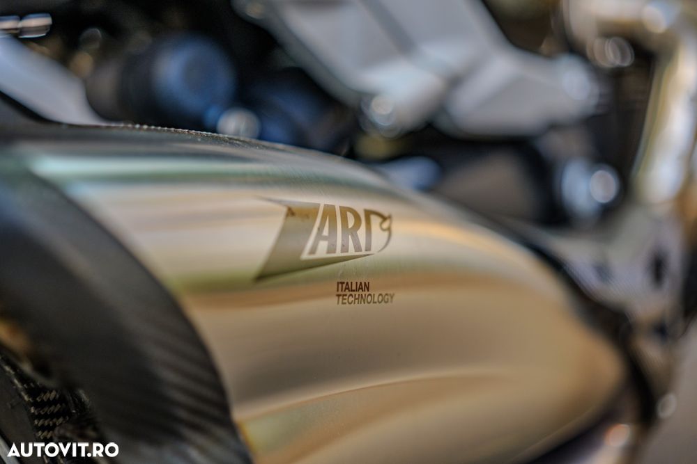 Triumph Rocket 3 GT Triple Black - 11