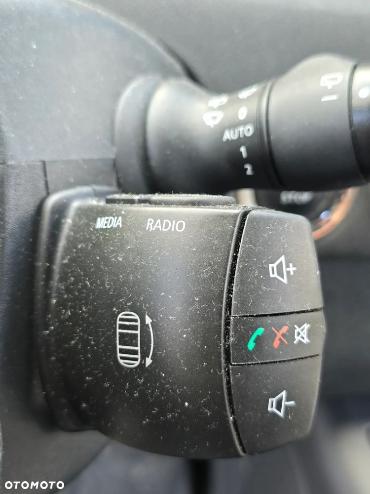Renault Scenic ver-1-4-16v-tce-tomtom-edition - 15