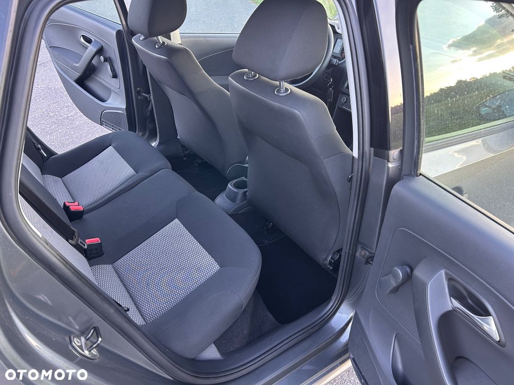 Volkswagen Polo 1.4 16V Trendline - 12