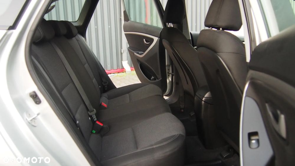 Hyundai i30 1.4 Family - 13