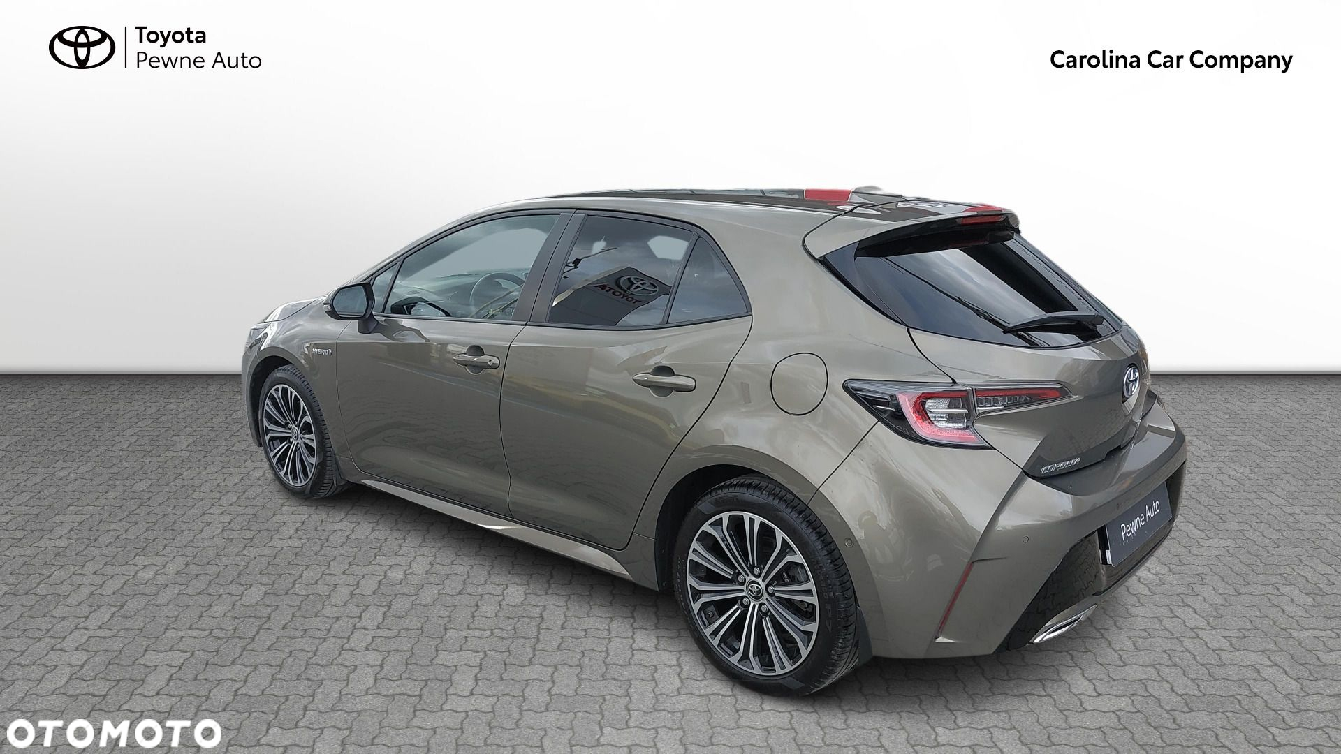 Toyota Corolla 2.0 Hybrid Comfort - 2