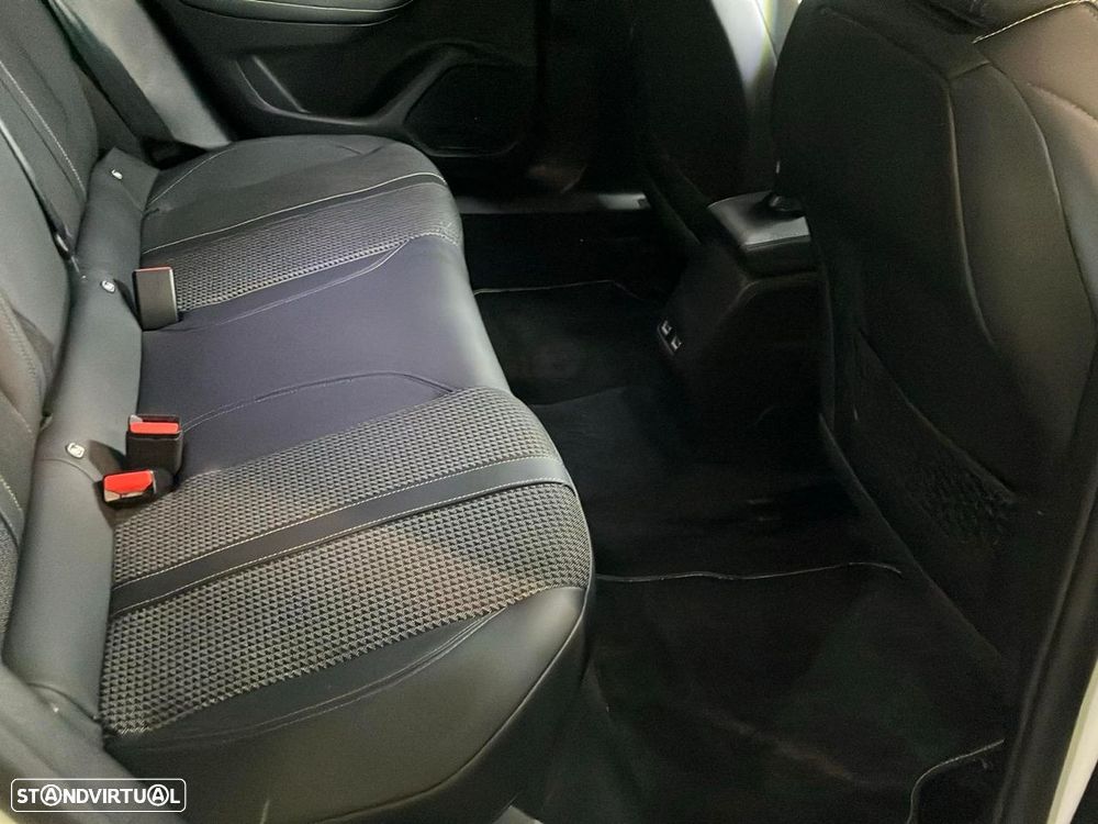 Peugeot 2008 1.2 PureTech GT - 18