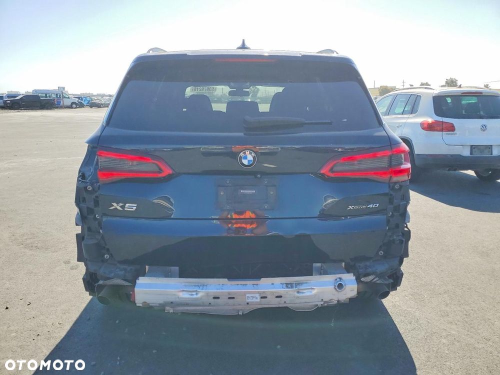 BMW X5 xDrive40i - 7