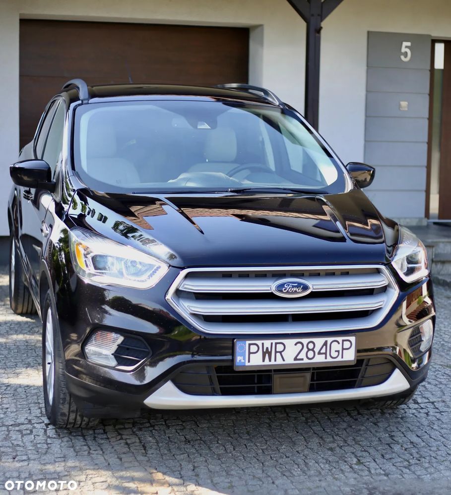 Ford Kuga - 1