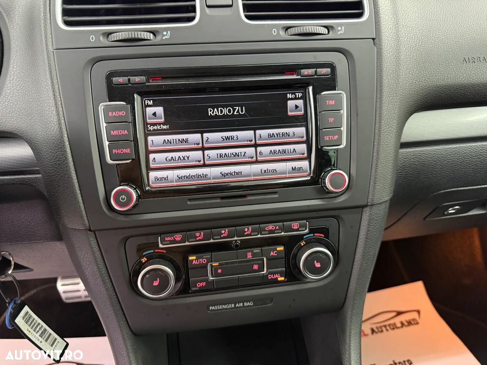 Volkswagen Golf 2.0 TDI DPF DSG Style - 17