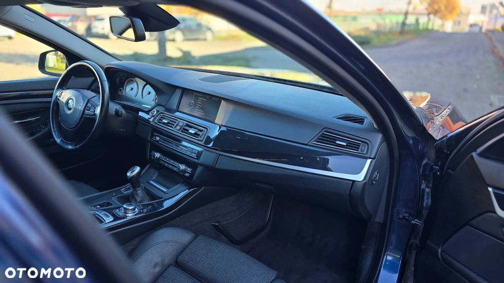 BMW Seria 5 ver-520d-blue-performance - 21