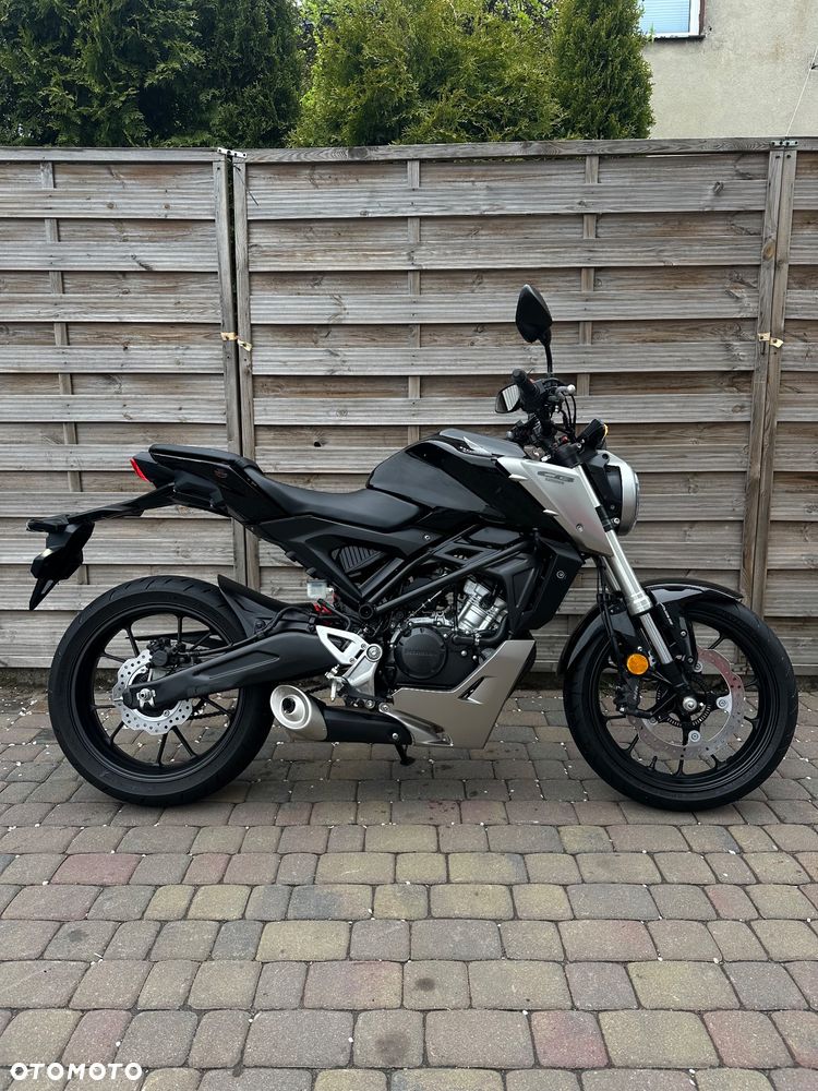 Honda CB - 1