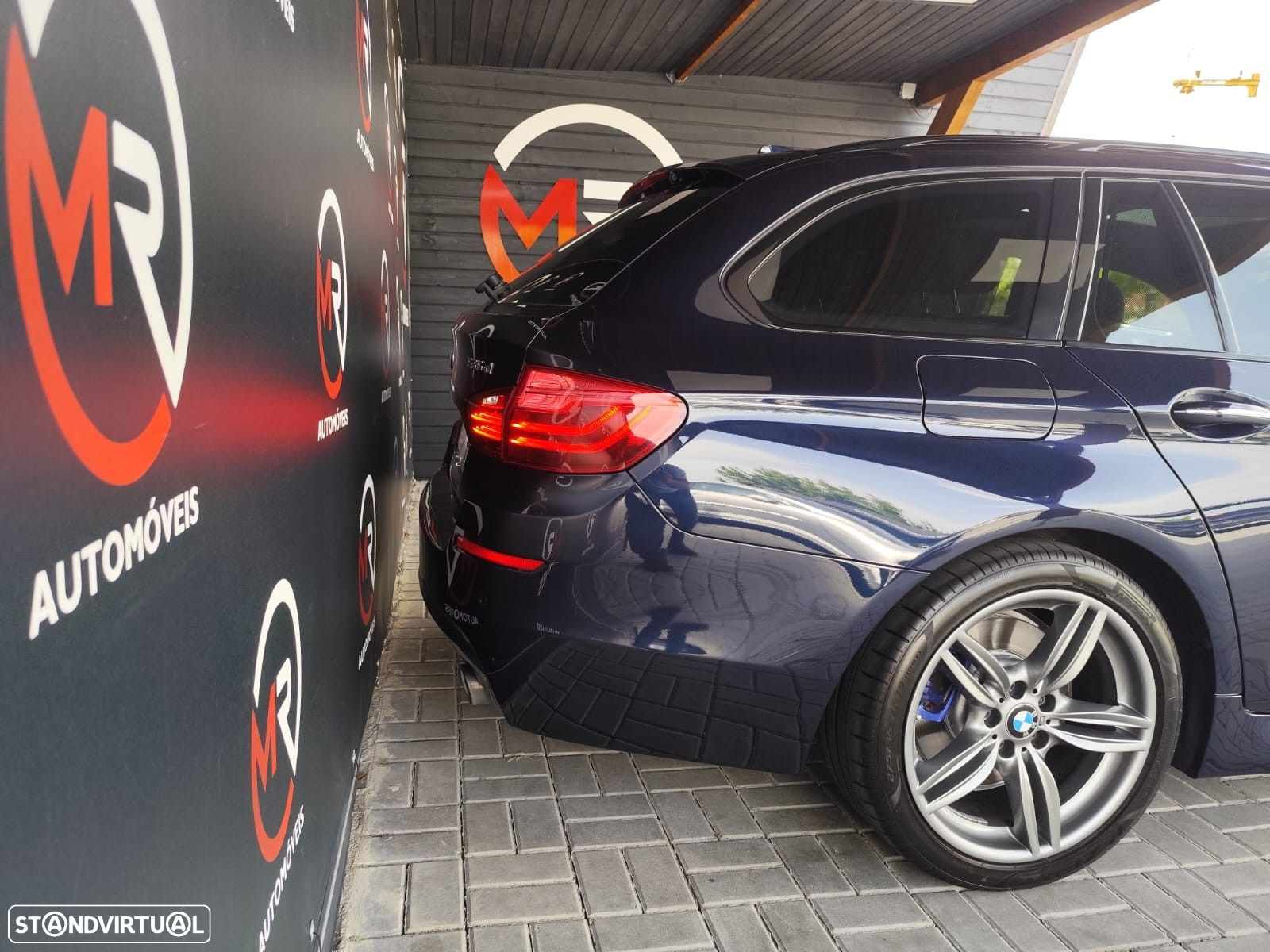 BMW 535 d xDrive Pack M Auto - 39