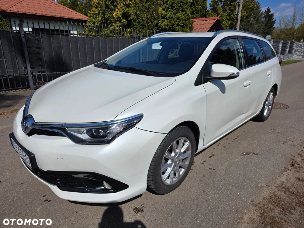 Toyota Auris 1.8 VVT-i Automatik Edition S+ - 4
