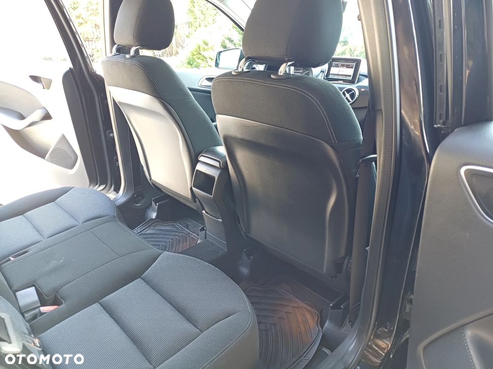 Mercedes-Benz Klasa B 180 CDI (BlueEFFICIENCY) 7G-DCT - 39