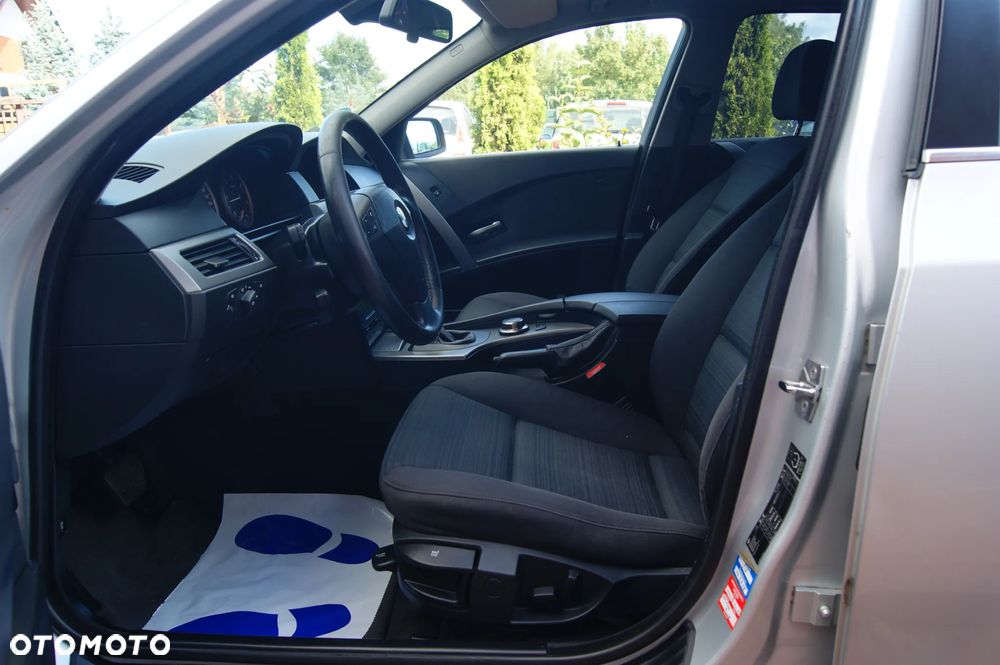BMW Seria 5 520d Touring - 11