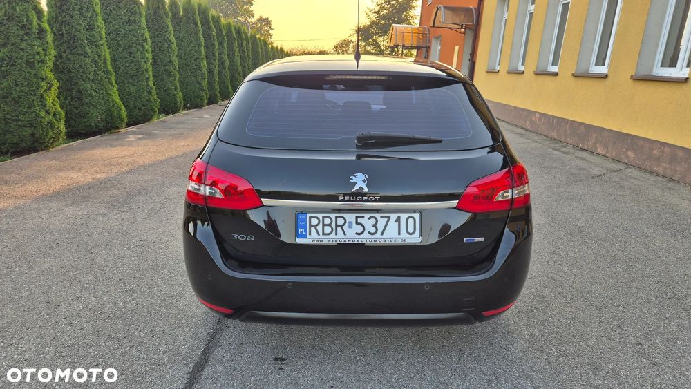Peugeot 308 SW 1.2 PureTech Allure S&S - 7