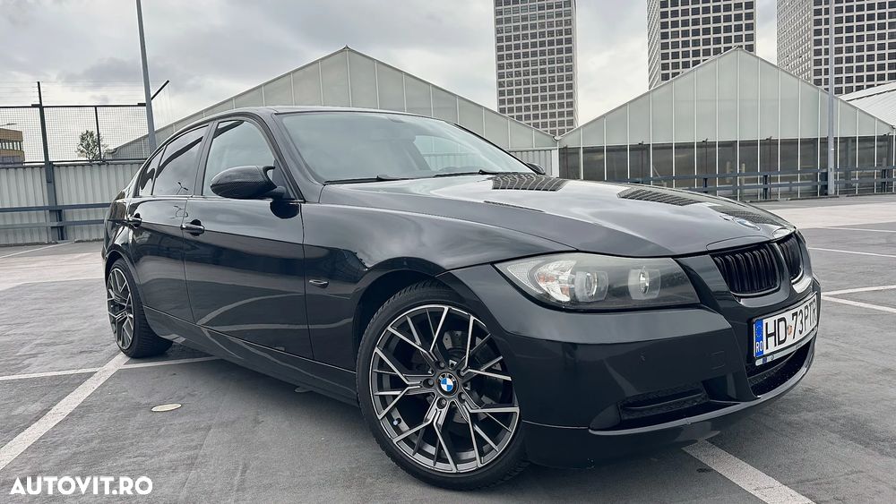 BMW Seria 3 318i - 1