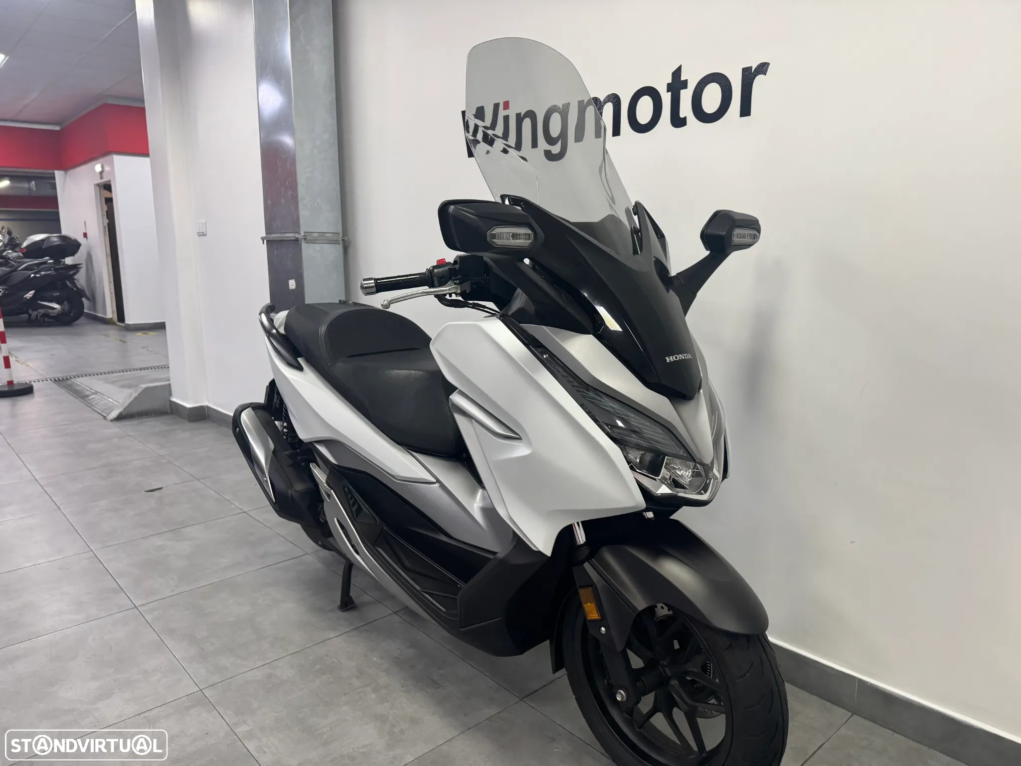 Honda Forza 300 - 3