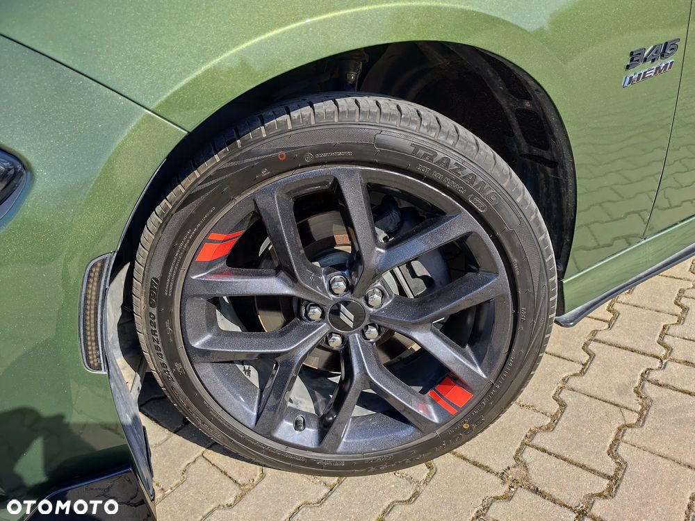 Dodge Charger 5.7 R/T - 10