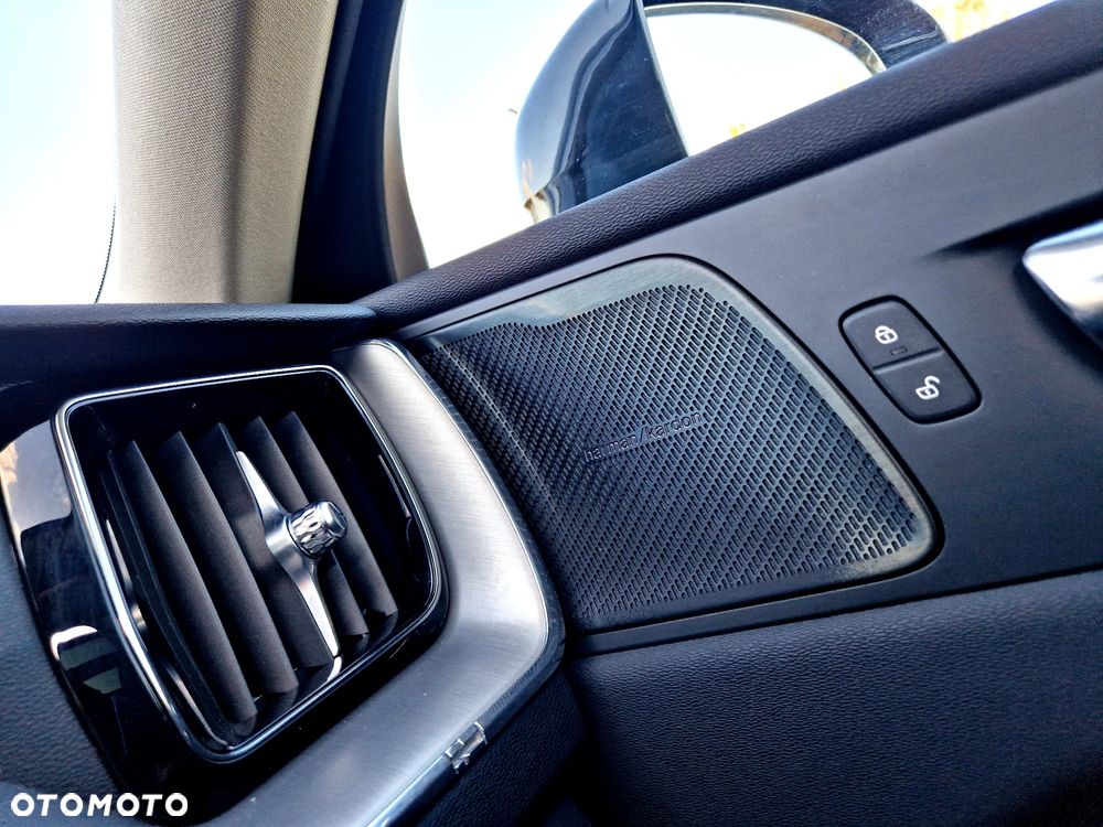 Volvo XC 60 T6 AWD Recharge Geartronic Inscription Expression - 17