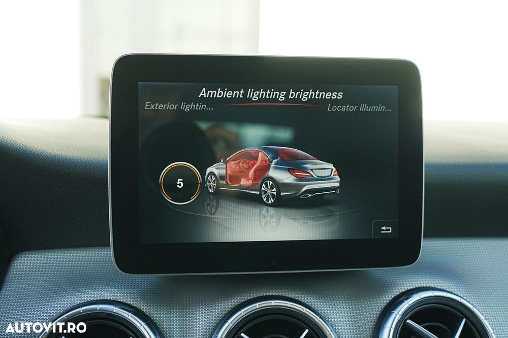 Mercedes-Benz CLA 200 d 7G-DCT Urban - 29