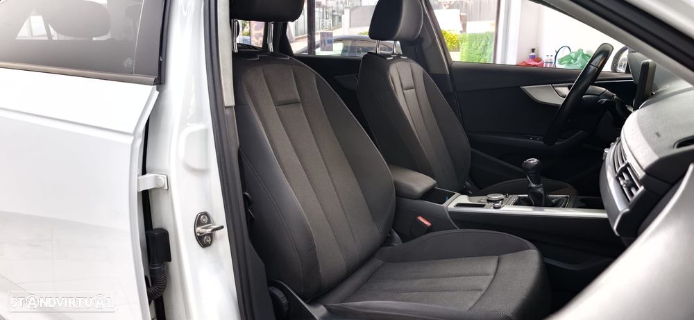 Audi A4 Avant 2.0 TDI S-line - 24