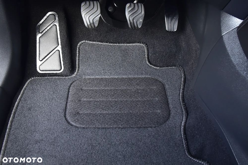 Nissan Qashqai 1.6 DIG-T TEKNA+ - 23