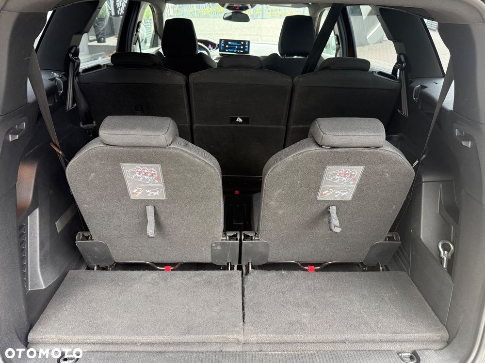 Peugeot 5008 - 31