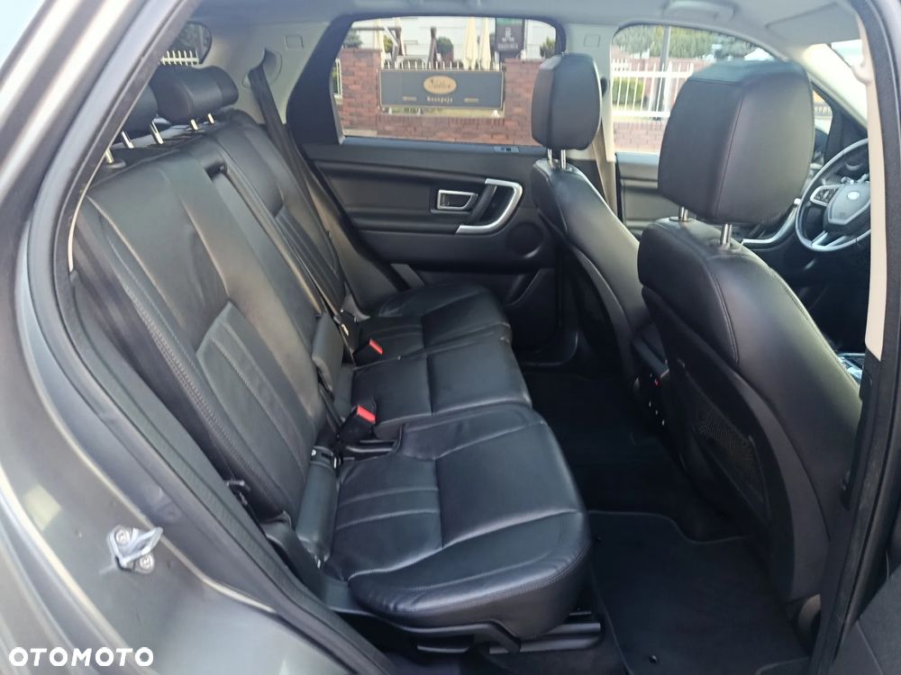 Land Rover Discovery Sport TD4 HSE Luxury - 28