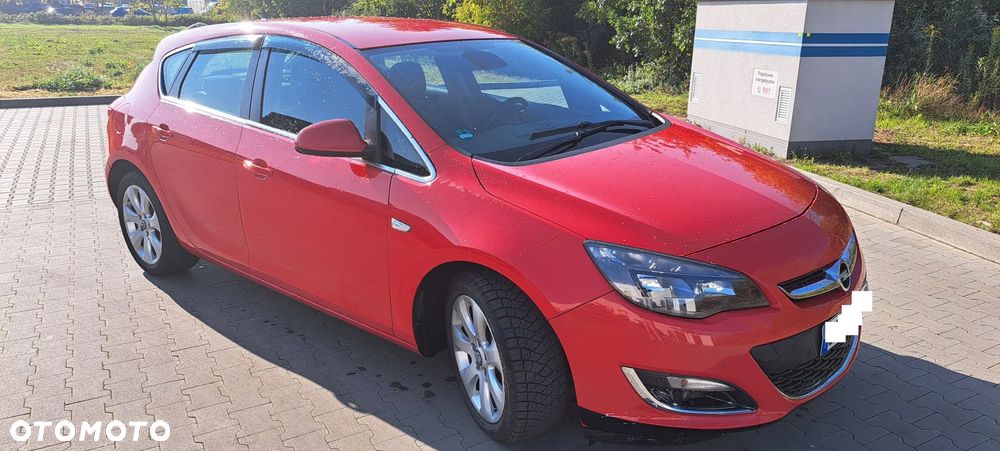 Opel Astra IV 2.0 CDTI Cosmo - 2