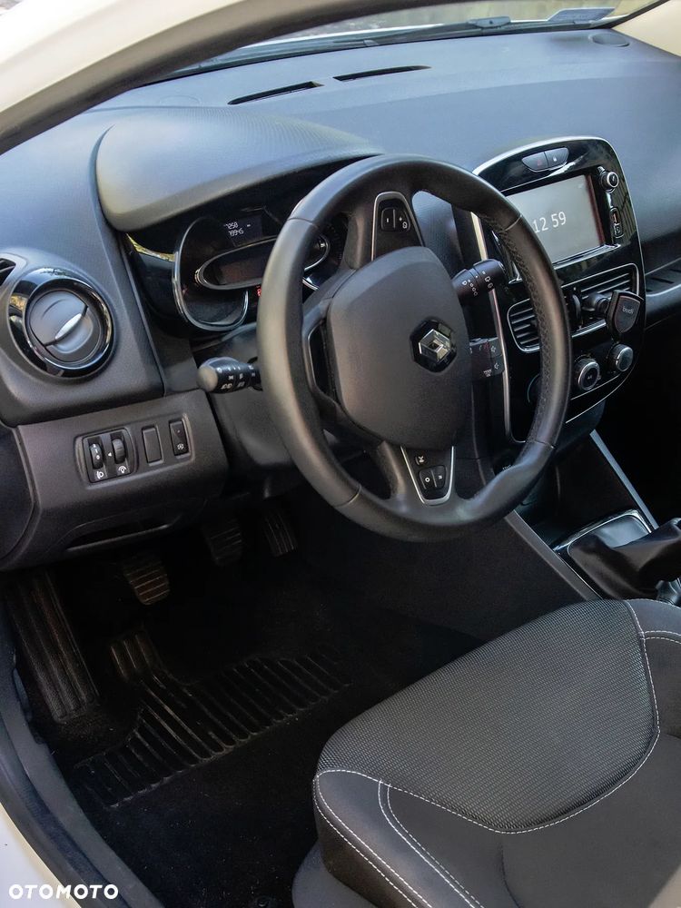 Renault Clio - 8
