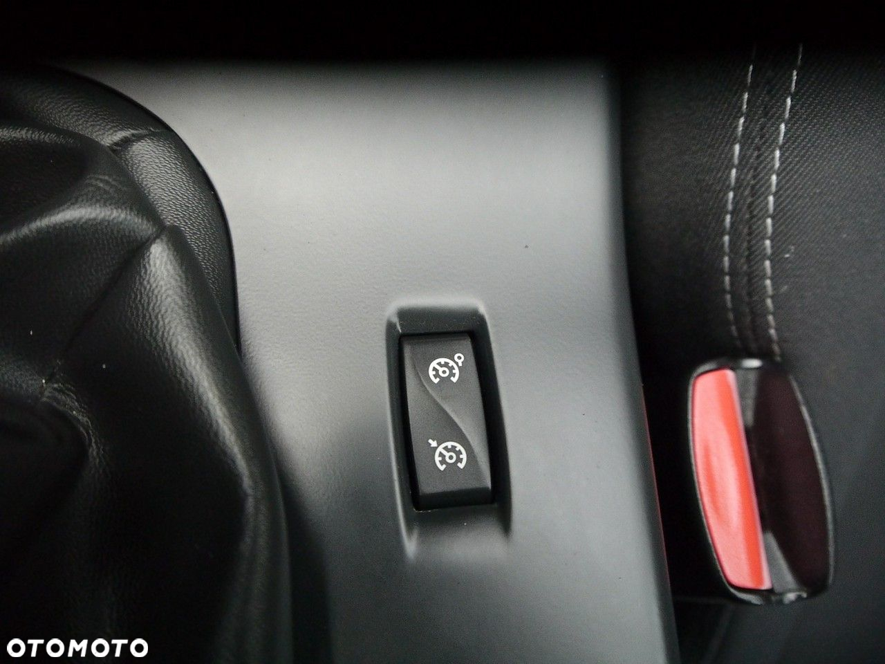 Renault Megane 2.0 16V Dynamique CVT - 31