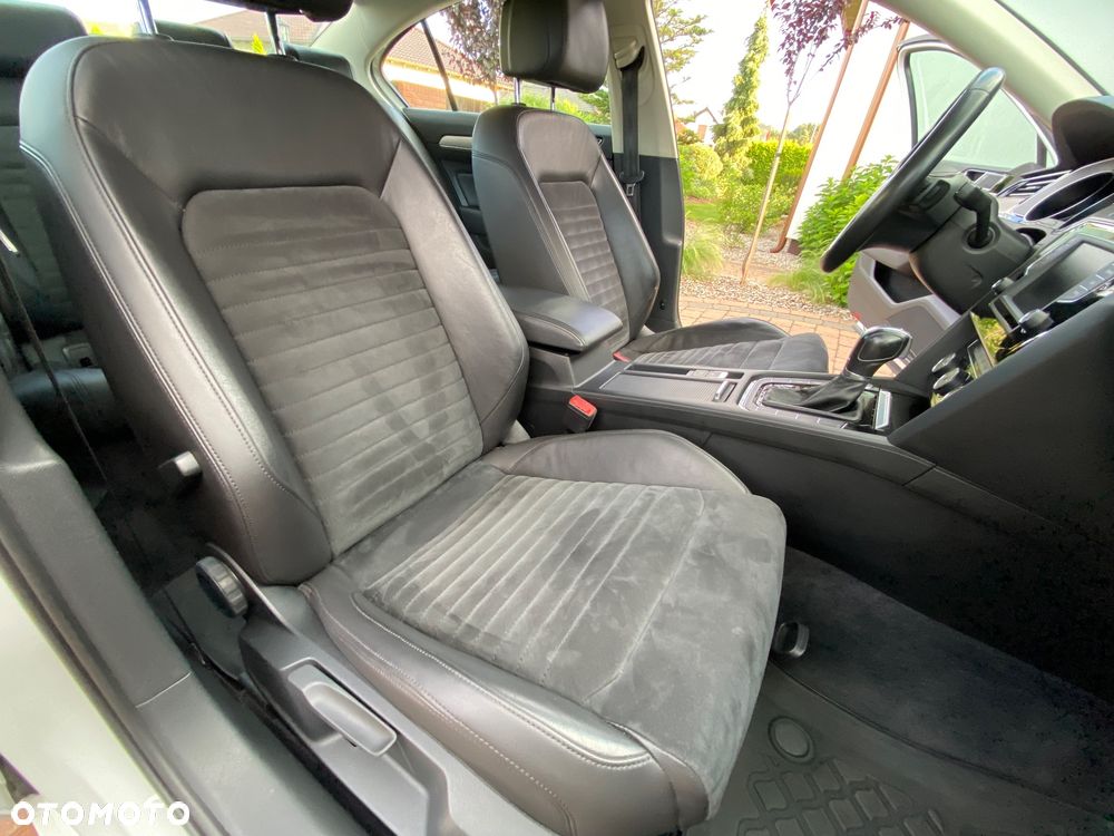Volkswagen Passat 2.0 TDI BMT Highline DSG - 28