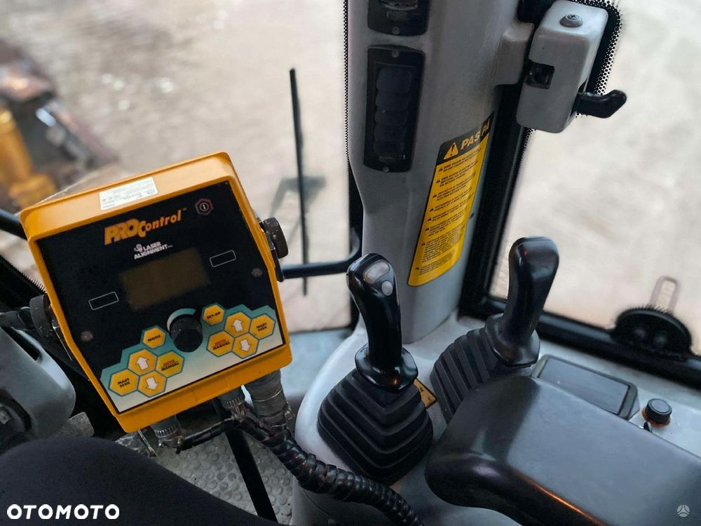 Fiat Kobelco D 180 LGP - 32