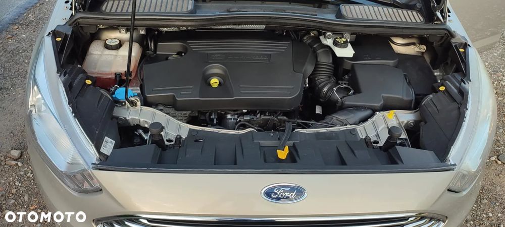 Ford C-MAX 2.0 TDCi Start-Stop-System Titanium - 37