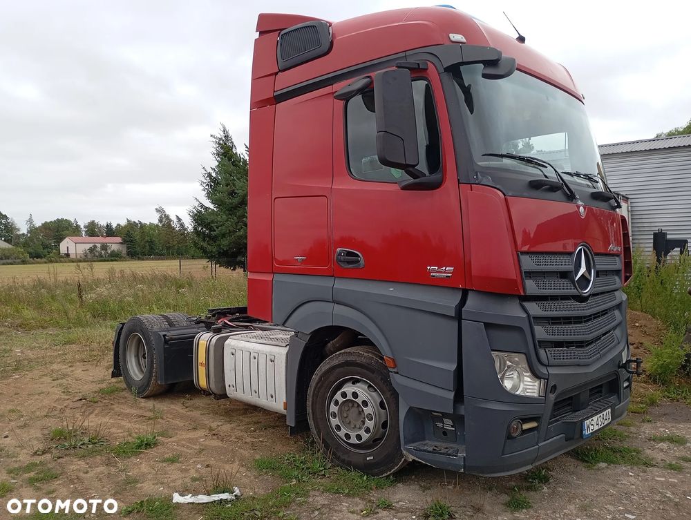 Mercedes-Benz actros - 2