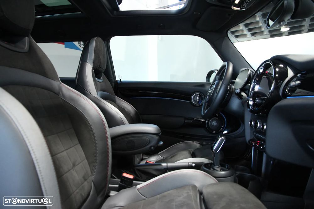 MINI 3 Portas John Cooper Works Plus Auto Desportiva - 8
