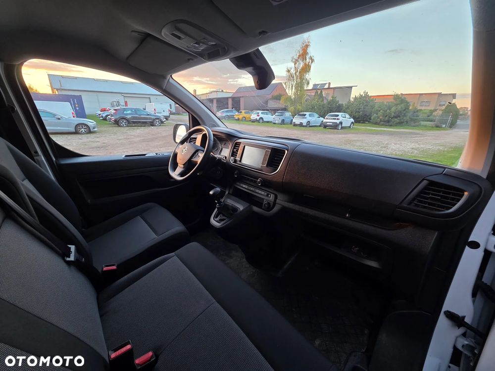 Opel Vivaro - 18