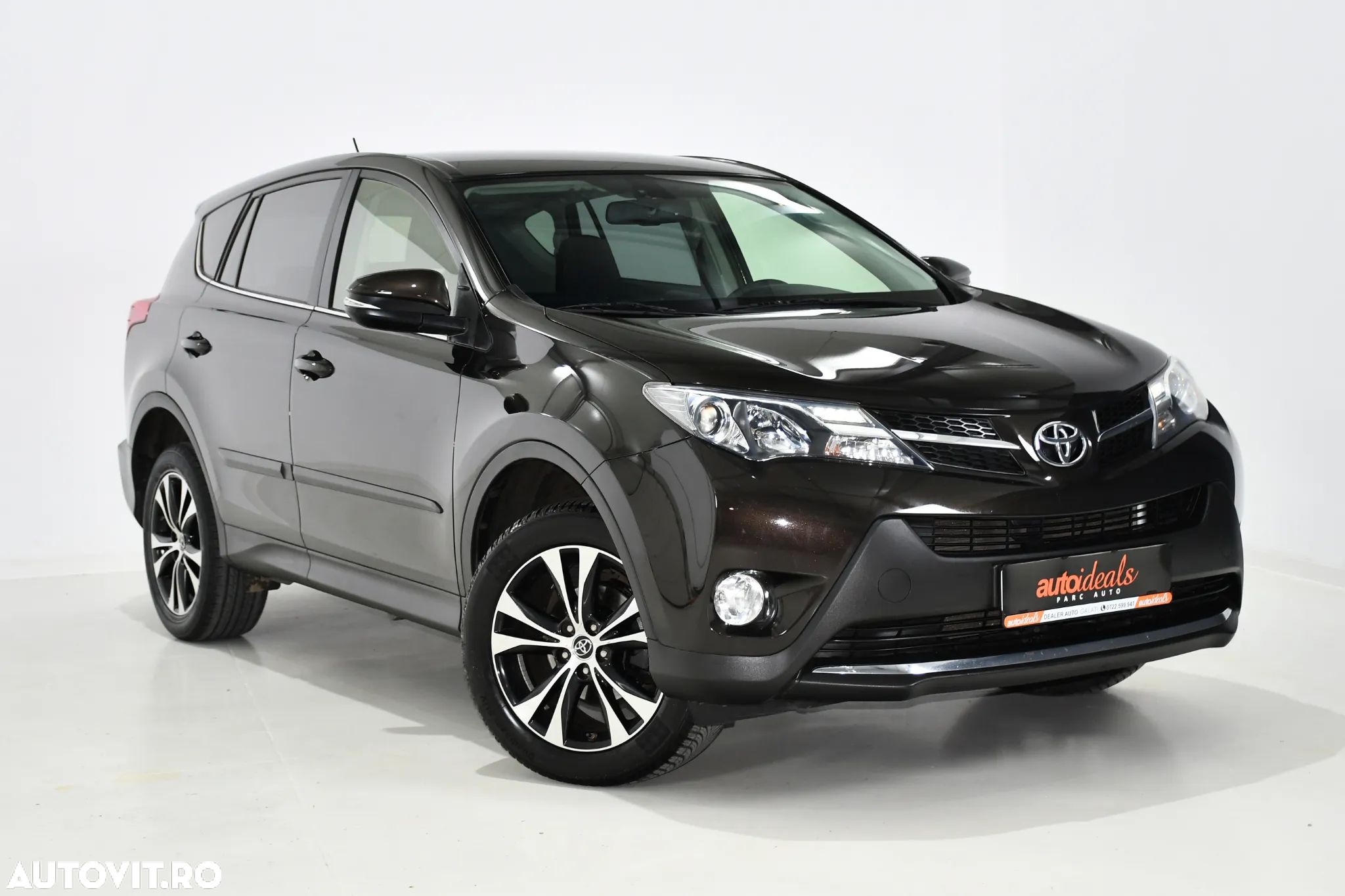 Toyota RAV4 2.0 D-4D 2WD Executive - 1