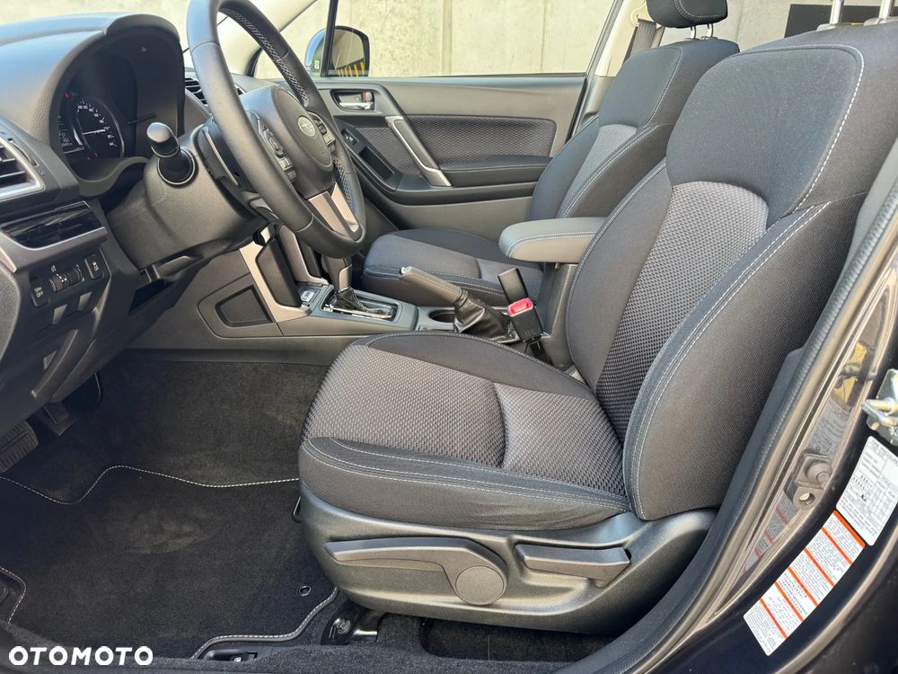 Subaru Forester 2.0i Exclusive Lineartronic EU6 - 14