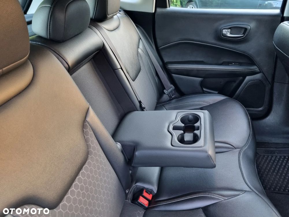 Jeep Compass 1.4 MultiAir Longitude - 13