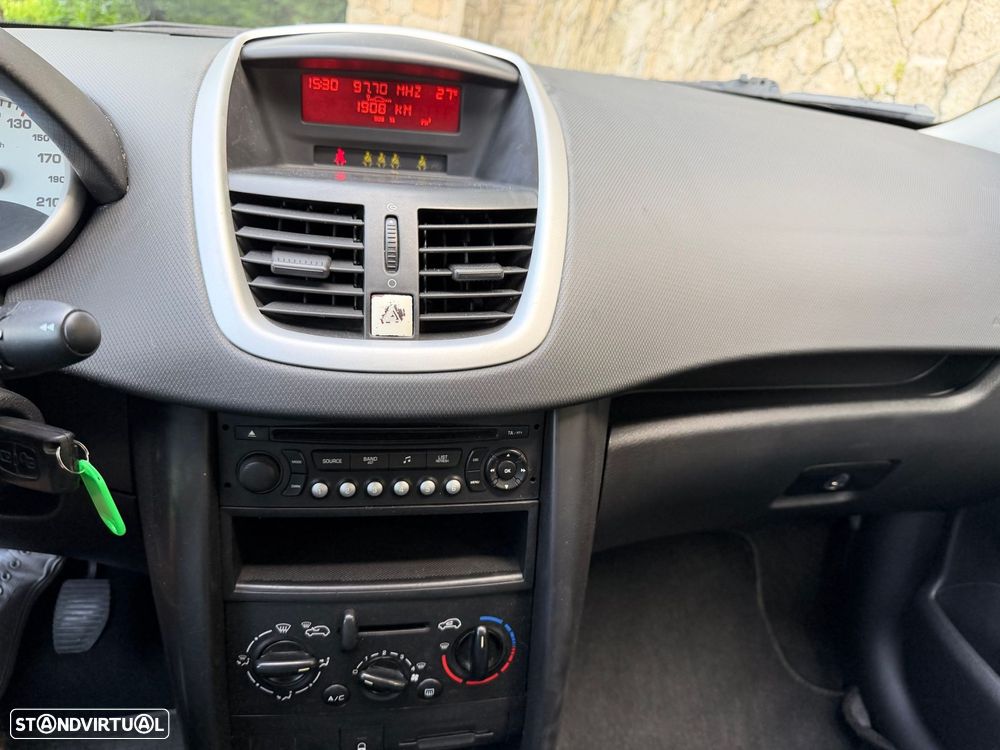 Peugeot 207 1.4 16V Sport - 20