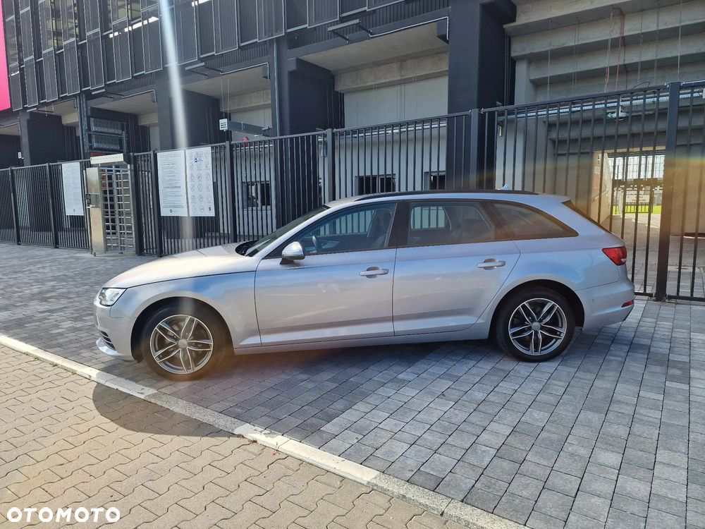 Audi A4 Avant 2.0 TDI S tronic - 35