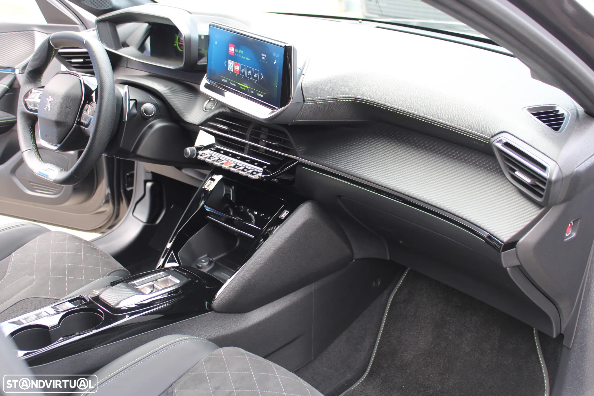Peugeot 208 1.2 PureTech GT Line EAT8 - 29