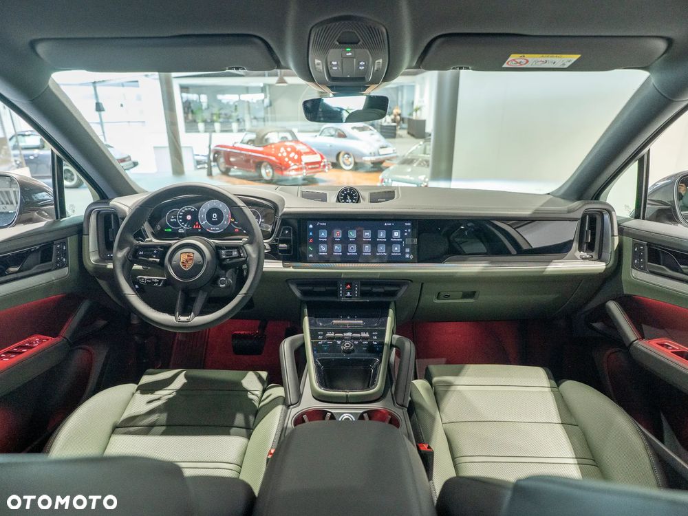 Porsche Cayenne Standard - 18